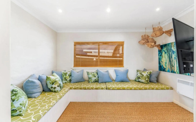 Elandra Absolute Beach Front Luxury