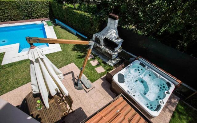 Laura's Holiday House on Como Lake