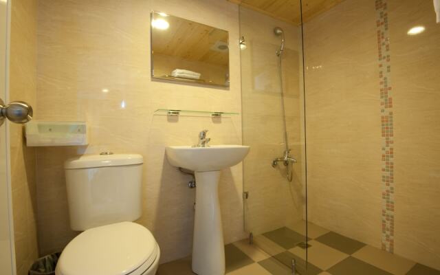 Easy Inn Hostel