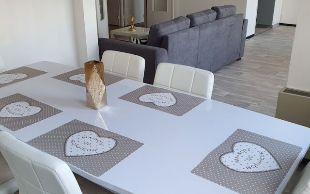 Suite le Rouet 17A