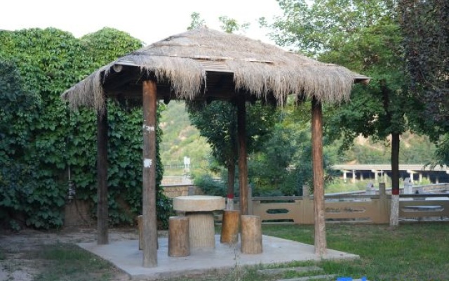 Yilu Hotel – Outside – Yanan