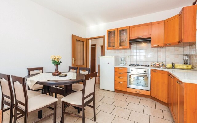 Beautiful Home in Banjol With Wifi and 2 Bedrooms