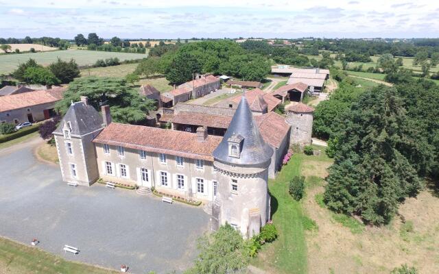 Manoir De Ponsay