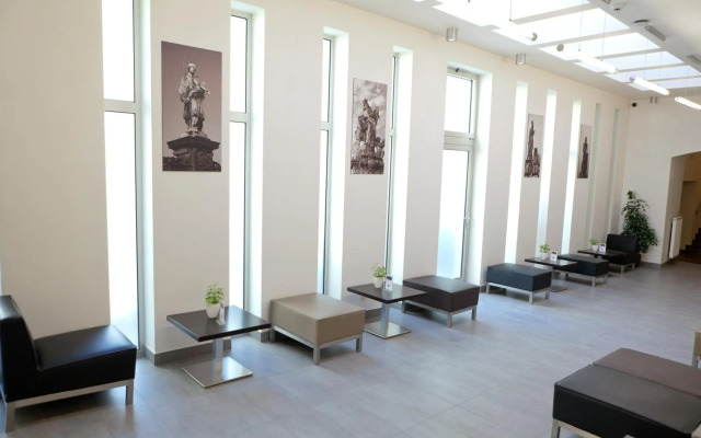 Hotel Adeba