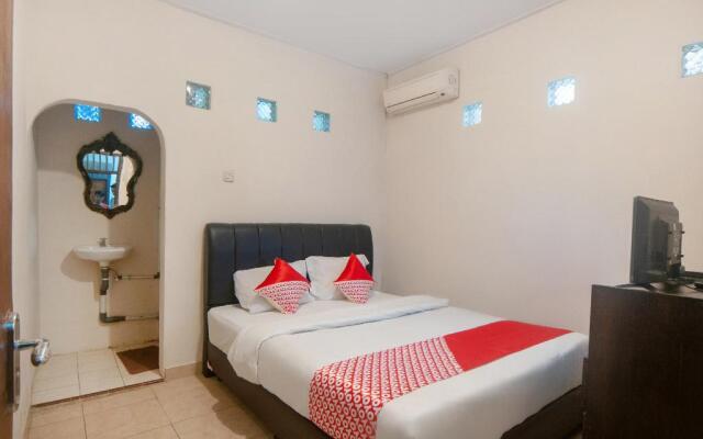 OYO 2256 Danysa Guesthouse