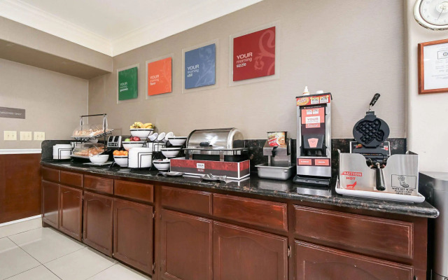 Quality Inn Kingsville Hwy 77