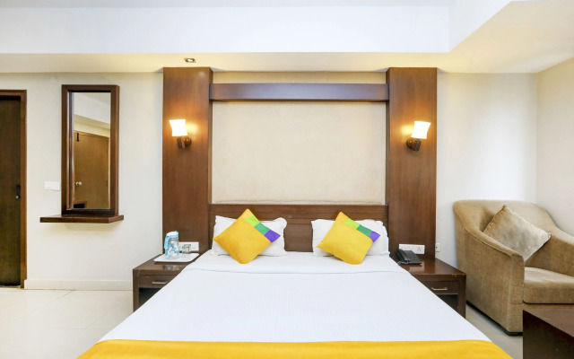 Itsy By Treebo - Greenwood Inn And Suites