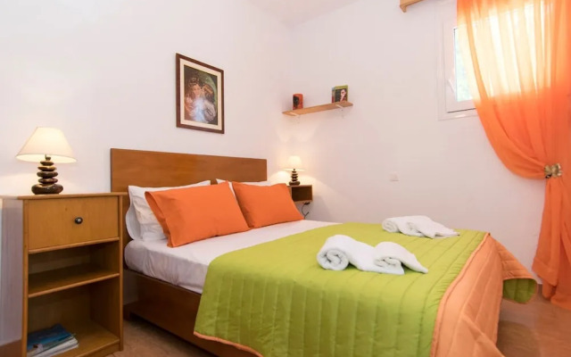 Ortaki Traditional House