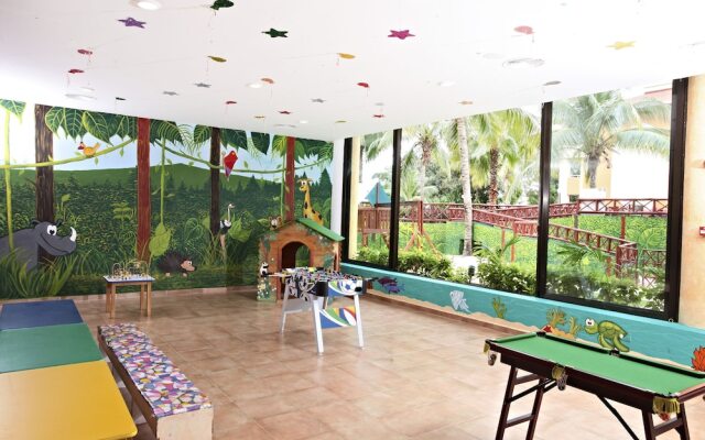 Bahia Principe Vacation Rentals - Four-Bedroom House