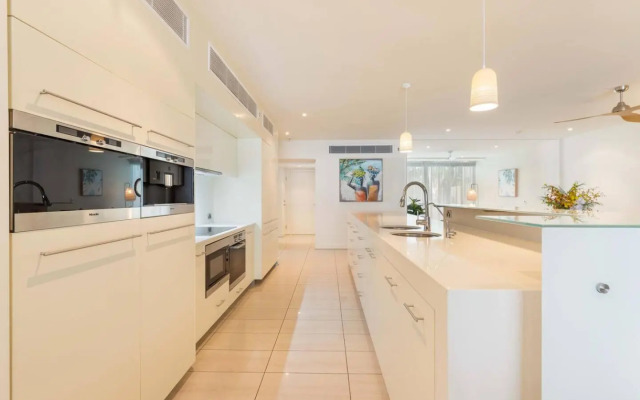 Beachfront Condo 5202 at Drift Resort