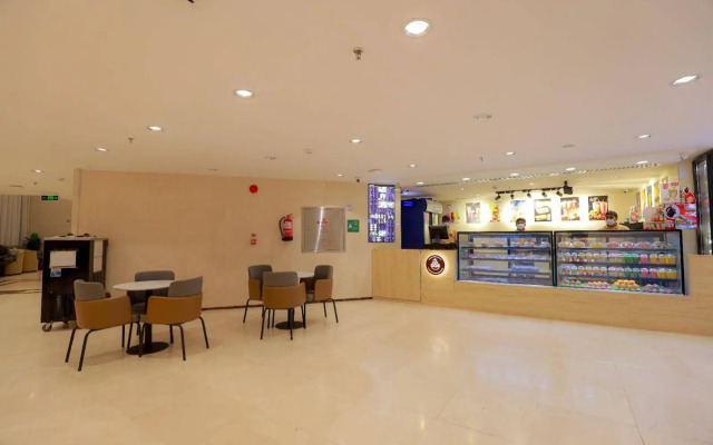 Nawazi Towers  Hotel