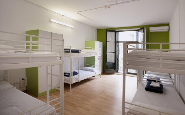 Sant Jordi Hostel Alberg