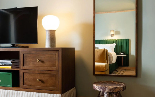 Palihotel Hollywood near Universal Studios