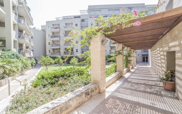 Relaxing Apartment Near The Beach