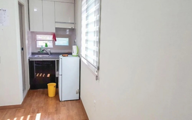 Gyeongsan Byeolgwan Pension