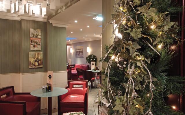 Dean Court Hotel