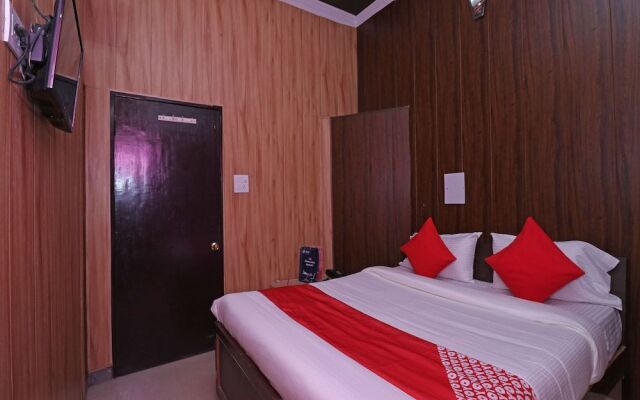 OYO 24700 Hotel Mahalaxmi Palace
