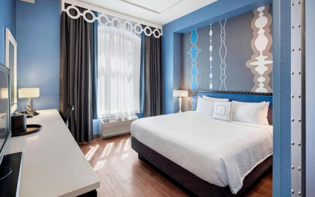 Fairfield Inn & Suites Chicago Downtown / Magnificent Mile