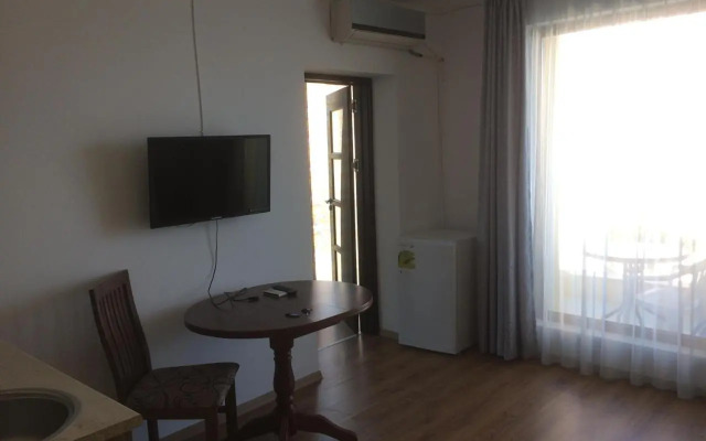 Villa Milagro Apartments