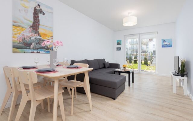 Warsaw Apartment With Terrace by Renters