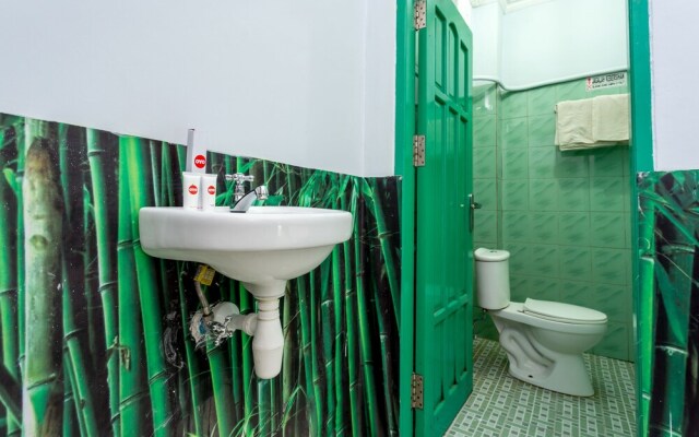 OYO 754 Nur Aziziah Guest House