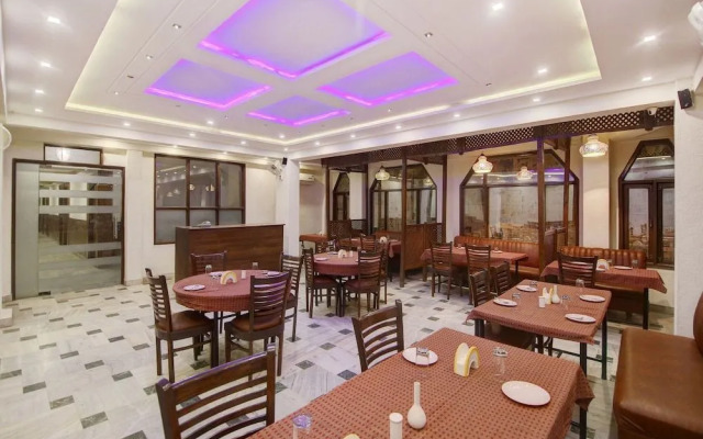 The Taj Residency by OYO Rooms
