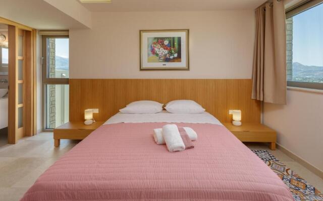 Diktamon Luxury Villa