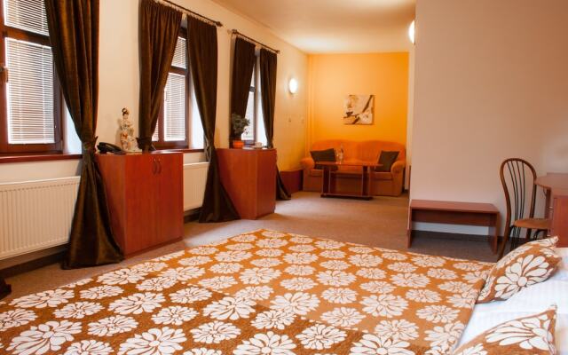 Hotel pod hradom
