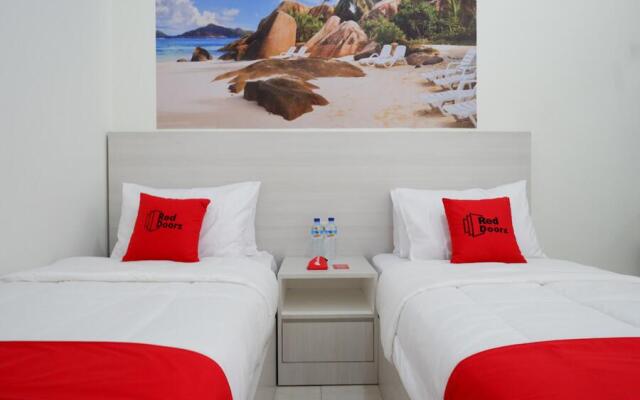 RedDoorz near Mataram University