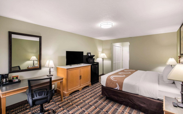Quality Inn & Suites Plano East - Richardson