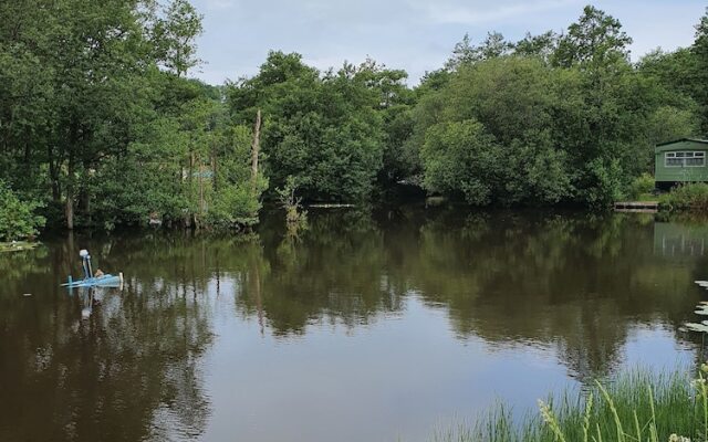 Immaculate 2-bed Lodge Next To Lake