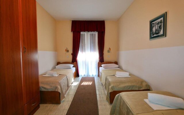 Hotel Podostrog