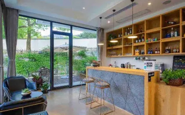 Qiqi Guesthouse