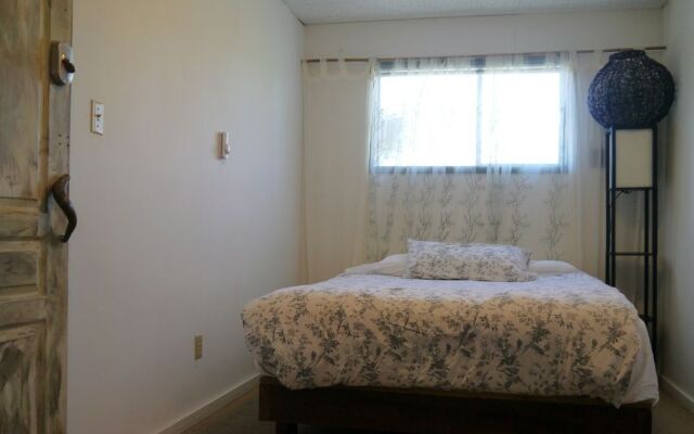 Tofino Travellers Guesthouse