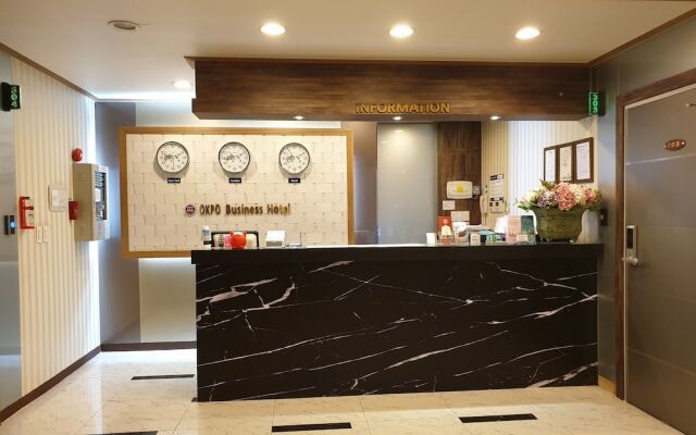 Okpo Business Hotel