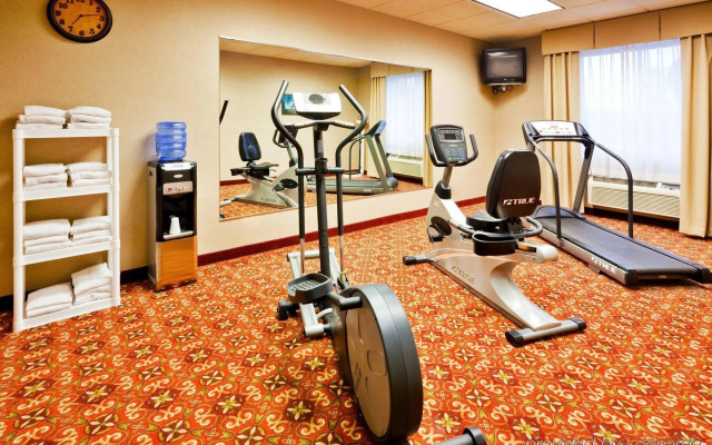 Holiday Inn Express Hotel & Suites Dickson