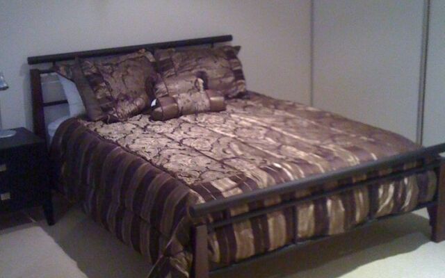 City Escape 3BD in Adelaides East End 7