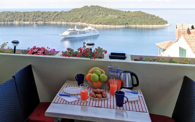 Blue Harmony Sea View Apartment