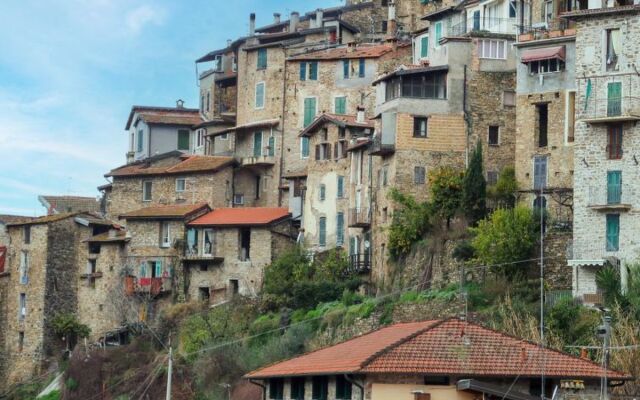 House Reanna Apricale