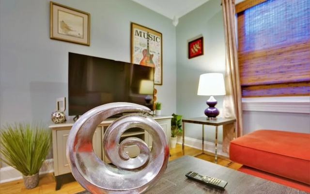 Charming 2br/1.5ba East Nashville Home by Domio