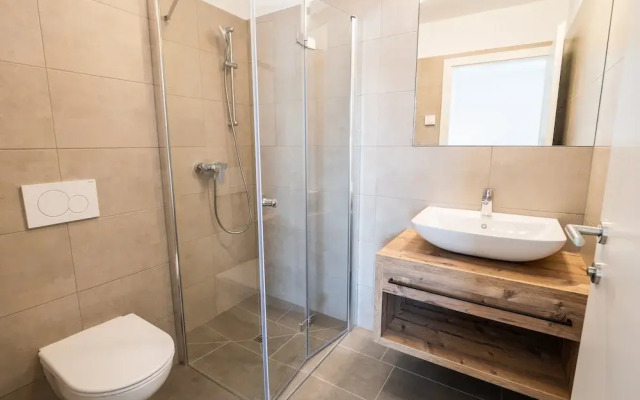 Spacious Apartment With Terrace for 8 Guests