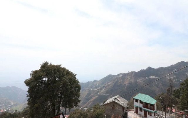 OYO 1467 Hotel Hill Queen