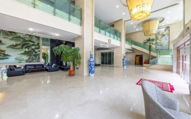 Xining Dongchuan Industrial Park Qingyun Hotel (Chengdong Wuyue Plaza)