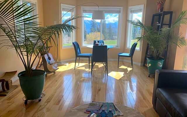 Salish Bed & Breakfast and Spa