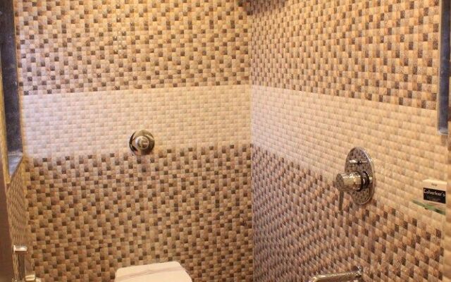 JK Rooms 103 Loharkars Hotel