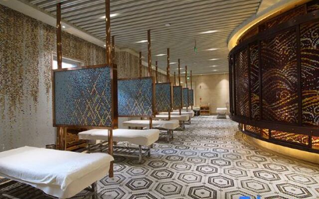 Changchun Yinhe Hot Spring Club Hotel