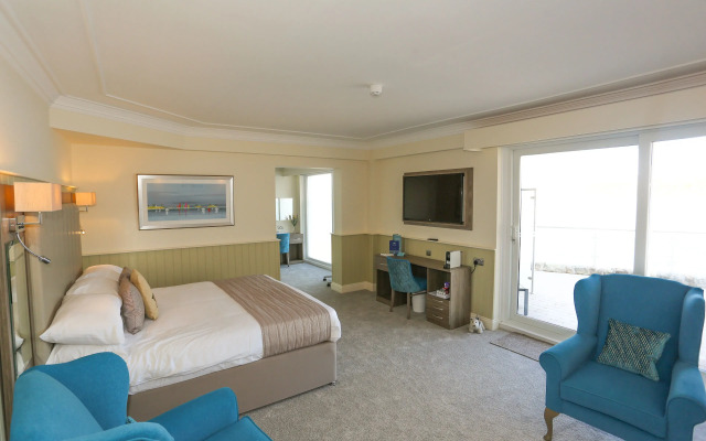 Duck Bay Hotel