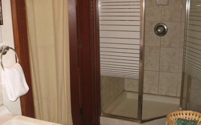 Java Lodge Bed & Breakfast