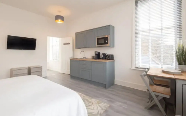 Host Stay Harbour Point