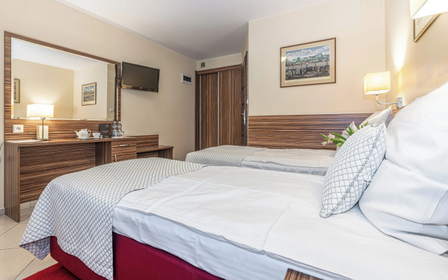 HOTEL SORAY i RESTAURACJA